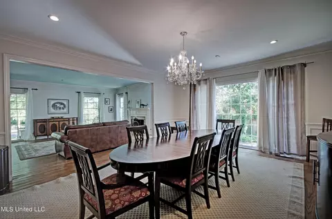 Dining - 4323 Brook Dr, Jackson, MS 39206 photo 2 of 2