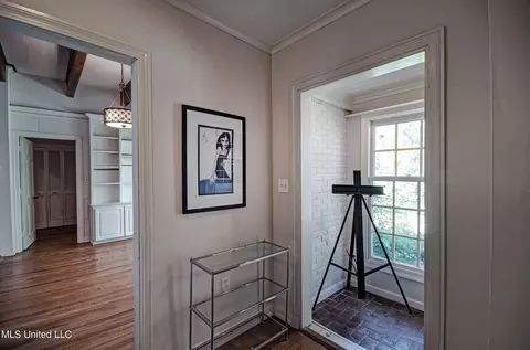 Entry Way - 4323 Brook Dr, Jackson, MS 39206 photo 4 of 4