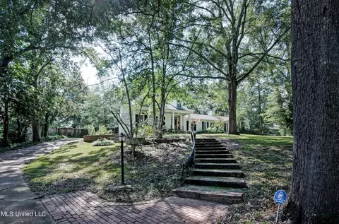 Exterior - 4323 Brook Dr, Jackson, MS 39206 photo 3 of 16