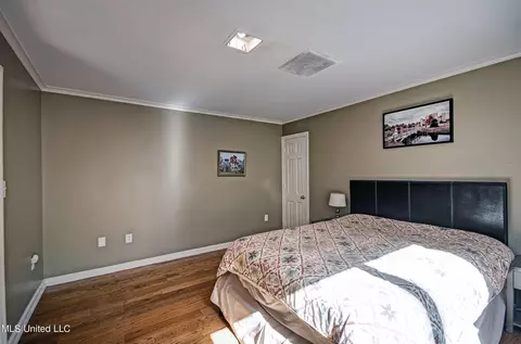 Bedroom - 4323 Brook Dr, Jackson, MS 39206 photo 8 of 11