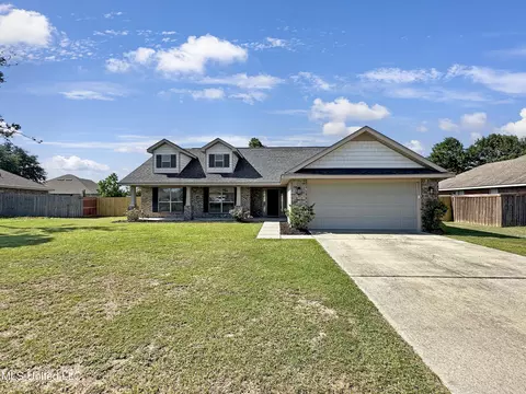 168 Saltmeadow Cir, Ocean Springs, MS 39564