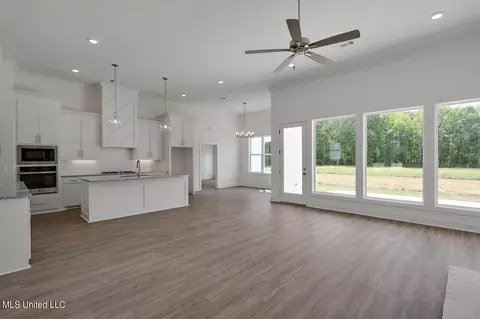 424 Lennon Ln, Brandon, MS 39047 photo 8