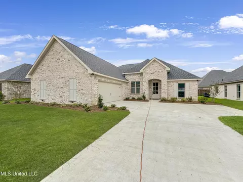 907 Brunswick Ct, Flowood, MS 39232