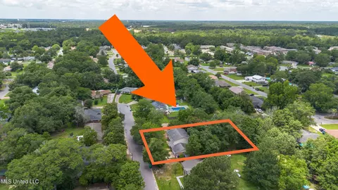 11040 E Dogwood Dr, Gulfport, MS 39503