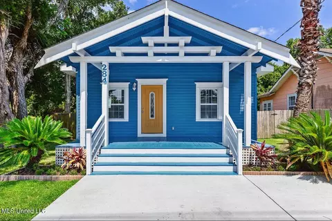 284 Porter Ave, Biloxi, MS 39530