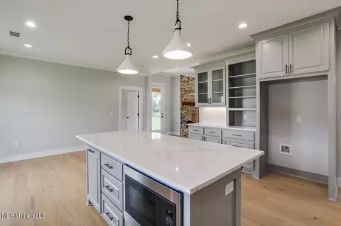 Kitchen - 102 Katherine Ct, Madison, MS 39110 photo 2 of 5