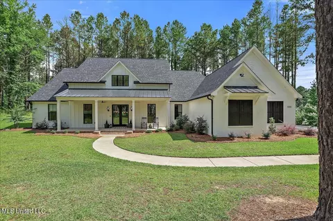 500 Viewpointe Way, Clinton, MS 39056