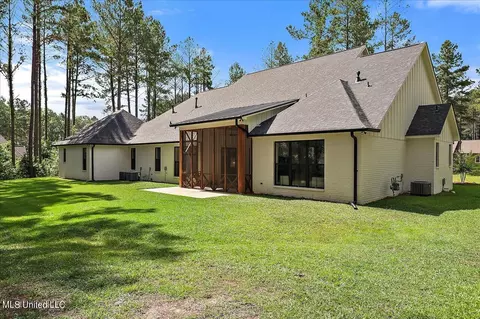 Exterior - 500 Viewpointe Way, Clinton, MS 39056 photo 9 of 18