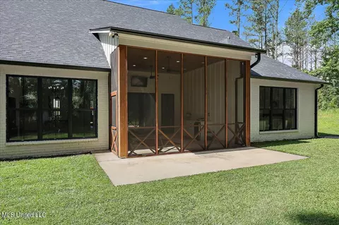 Exterior - 500 Viewpointe Way, Clinton, MS 39056 photo 10 of 18