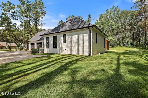 Exterior - 500 Viewpointe Way, Clinton, MS 39056 photo 7 of 18