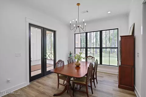 Dining - 500 Viewpointe Way, Clinton, MS 39056 photo 1 of 2