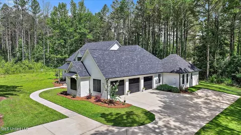 Exterior - 500 Viewpointe Way, Clinton, MS 39056 photo 15 of 18
