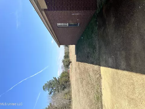 308 Lester Rd, Holly Springs, MS 38635