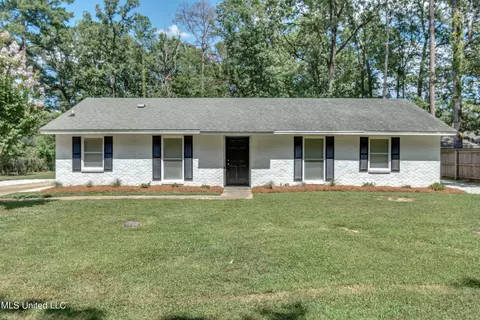 102 Cumberland Ct, Brandon, MS 39047