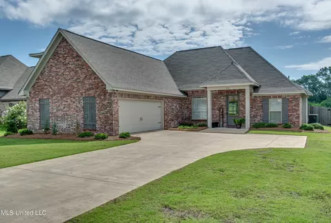 172 Falls Xing, Madison, MS 39110