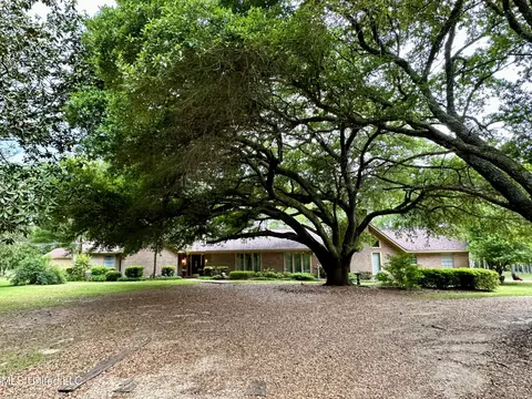 Exterior - 152 Brooksberg Dr, Magee, MS 39111 photo 2 of 26