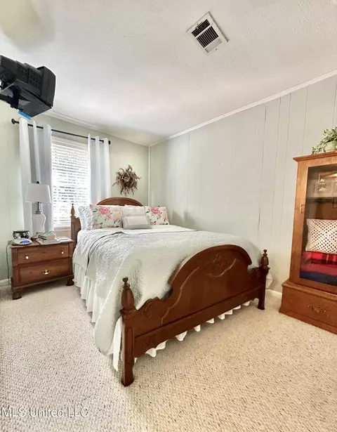 Bedroom - 152 Brooksberg Dr, Magee, MS 39111 photo 2 of 3