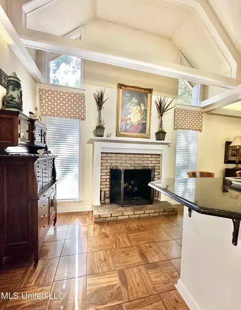 Kitchen - 152 Brooksberg Dr, Magee, MS 39111 photo 5 of 6