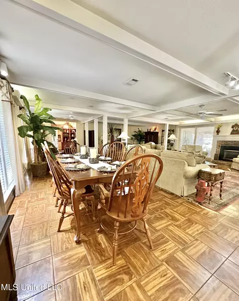 Dining - 152 Brooksberg Dr, Magee, MS 39111 photo 1 of 3