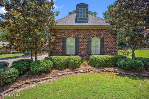 106 Timber Dr, Madison, MS 39110 photo 2