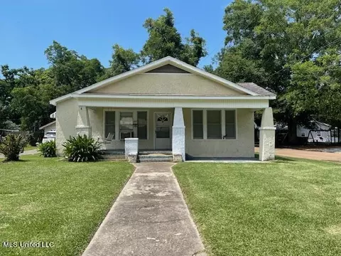805 Lee Ave, Crystal Springs, MS 39059