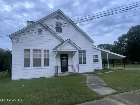 127 E North St, Canton, MS 39046