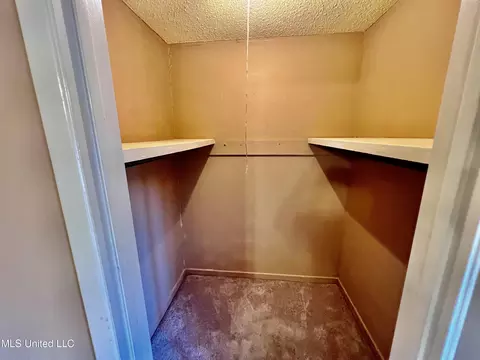 Other - 1255 E County Line Rd #L-3, Jackson, MS 39211 photo 5 of 7