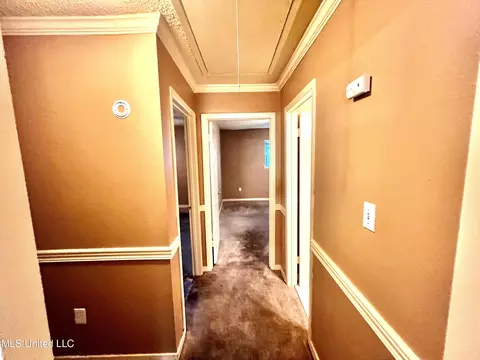 Entry Way - 1255 E County Line Rd #L-3, Jackson, MS 39211 photo 3 of 4