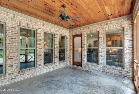 Exterior - 4050 N Ratliff Rd, Jackson, MS 39209 photo 7 of 9