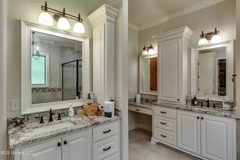 Bath - 4050 N Ratliff Rd, Jackson, MS 39209 photo 1 of 7