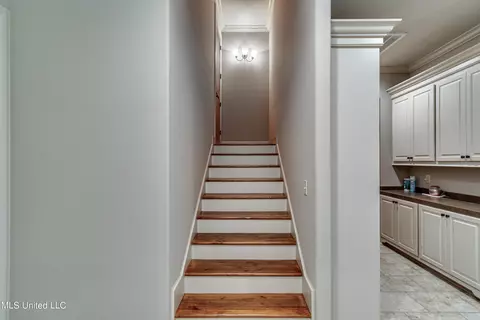 Entry Way - 4050 N Ratliff Rd, Jackson, MS 39209 photo 3 of 3