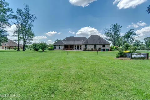Exterior - 4050 N Ratliff Rd, Jackson, MS 39209 photo 5 of 9