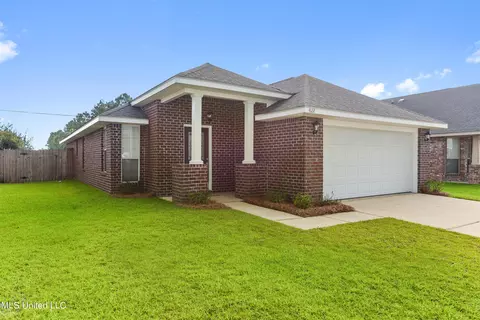 4122 Silverwood Dr, Ocean Springs, MS 39564