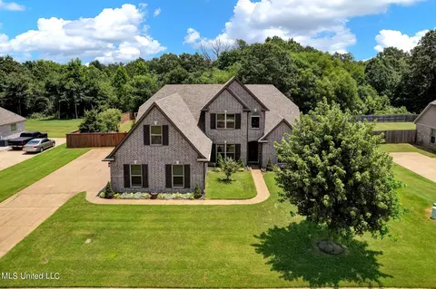 7192 Belle Manor Dr, Olive Branch, MS 38654