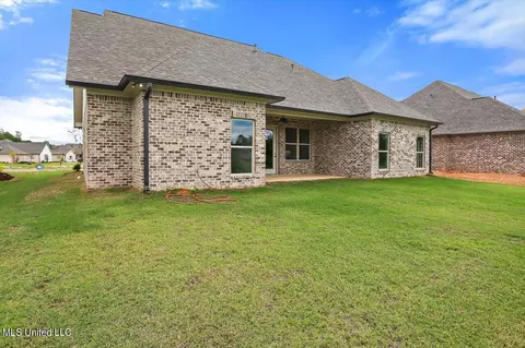 Exterior - 237 Bronson Bnd, Flowood, MS 39232 photo 4 of 5