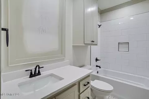Bath - 237 Bronson Bnd, Flowood, MS 39232 photo 3 of 5