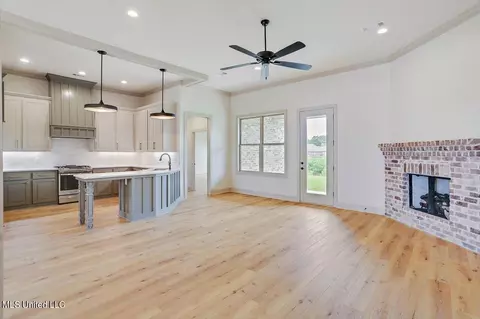 Living - 237 Bronson Bnd, Flowood, MS 39232 photo 1 of 3