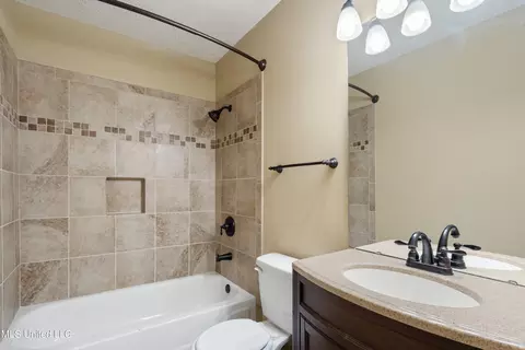 Bath - 4732 Patton Dr, Olive Branch, MS 38654 photo 1 of 3