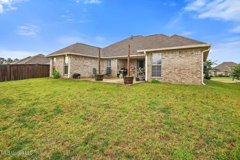 Exterior - 1237 Addison Ln, Brandon, MS 39042 photo 5 of 6
