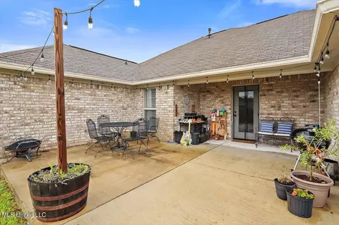 Exterior - 1237 Addison Ln, Brandon, MS 39042 photo 6 of 6