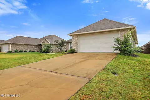 Exterior - 1237 Addison Ln, Brandon, MS 39042 photo 2 of 6