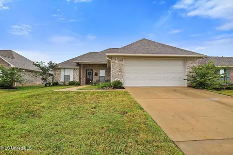1237 Addison Ln, Brandon, MS 39042