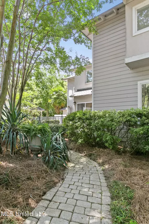 506 Roses Bluff Dr, Madison, MS 39110 photo 4