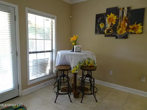 355 Wicklow Cir, Brandon, MS 39047 photo 9