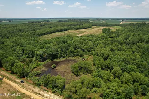 Hwy 32, Charleston, MS 38921