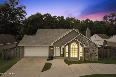 15204 Sunset Dr, Gulfport, MS 39503