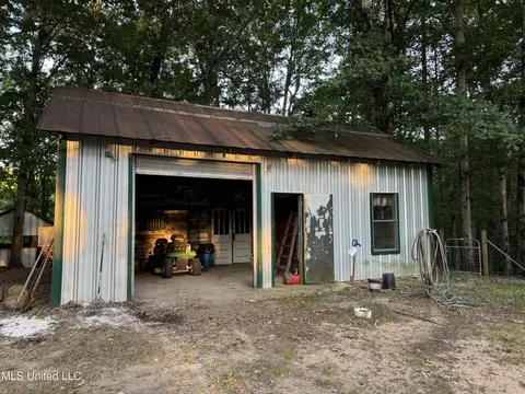 Exterior - 3484 Highway 5, Hickory Flat, MS 38633 photo 14 of 16