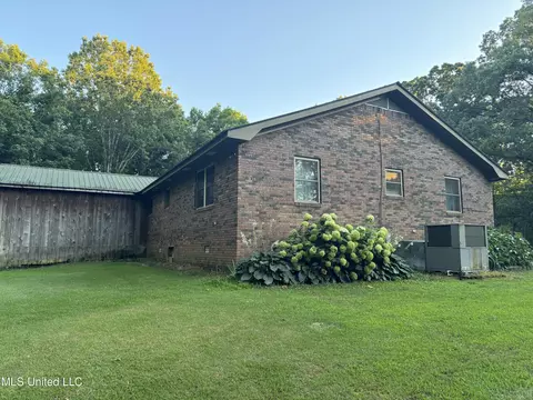 Exterior - 3484 Highway 5, Hickory Flat, MS 38633 photo 6 of 16