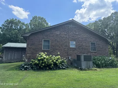 Exterior - 3484 Highway 5, Hickory Flat, MS 38633 photo 2 of 16