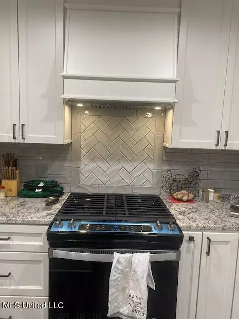 Kitchen - 3484 Highway 5, Hickory Flat, MS 38633 photo 3 of 8